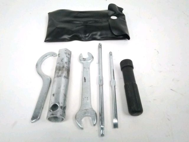 Trousse outil occasion PIAGGIO FLY 125 2015
