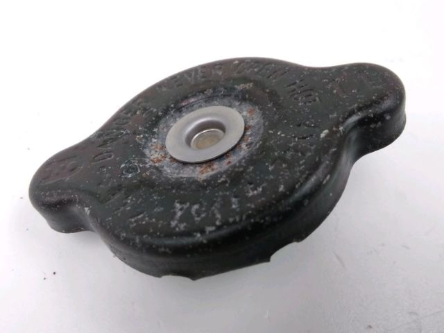 Bouchon de radiateur occasion YAMAHA FZS 1000 FAZER 2001