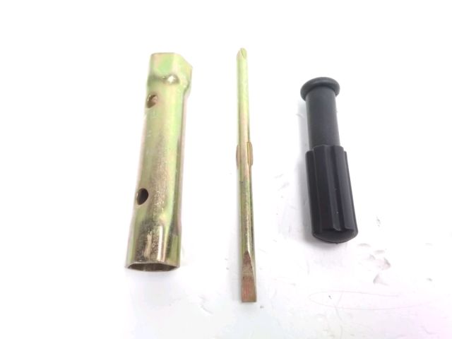 Trousse outil occasion SUZUKI BURGMAN 125 2007