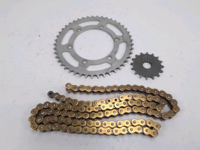 Kit chaine complet occasion SUZUKI GSXR 600 1997