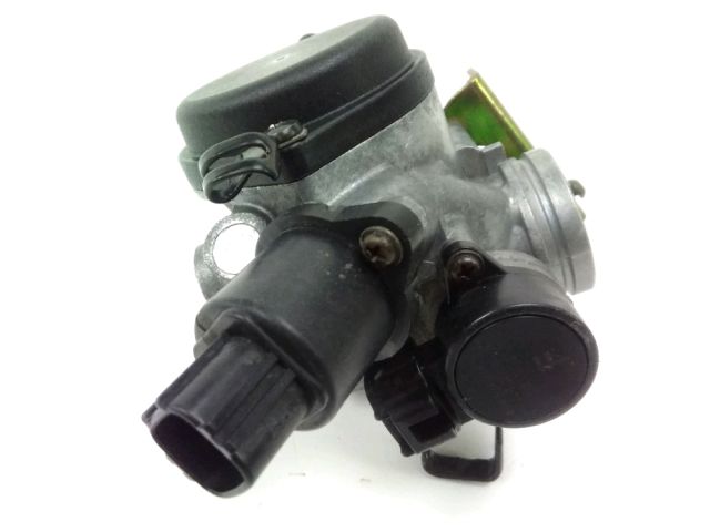 Corps d'injection gauche occasion YAMAHA YP 400 MAJESTY 2004