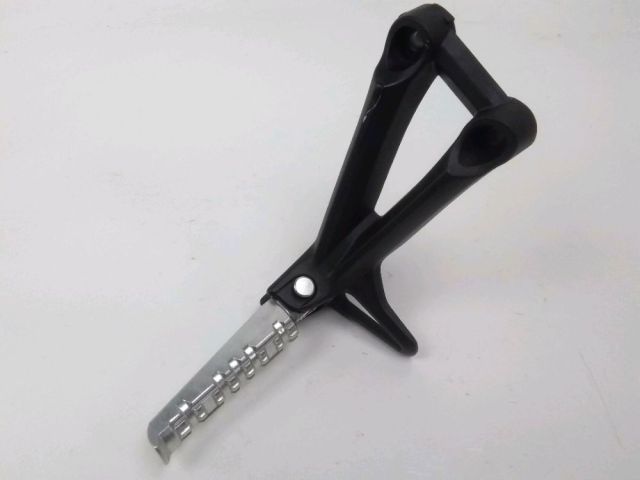 Platine et repose pieds arriere gauche occasion YAMAHA MT-09 2014