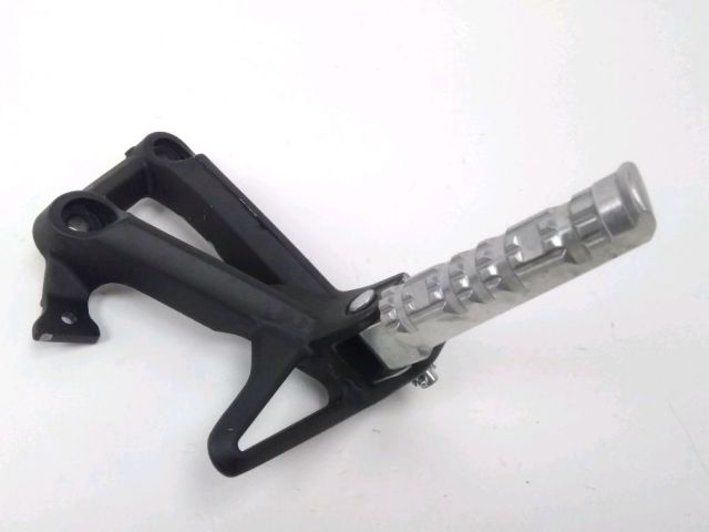 Platine et repose pieds arriere droit occasion YAMAHA MT-09 2014