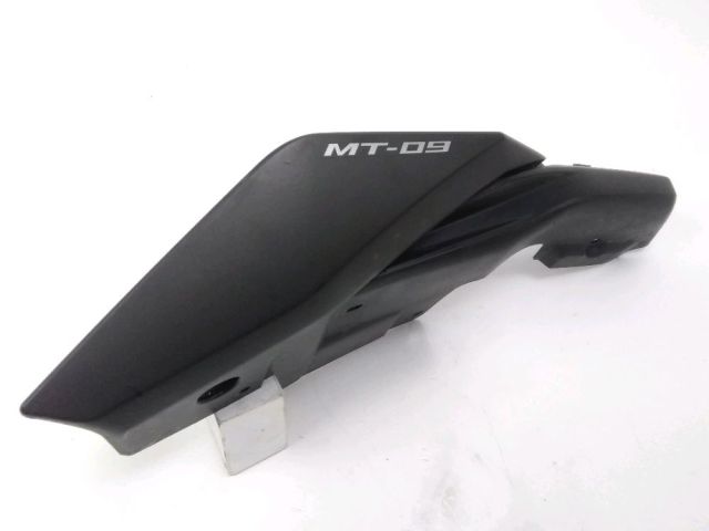 Carenage arriere gauche occasion YAMAHA MT-09 2014