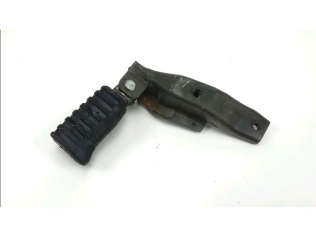 Platine et repose pieds arriere droit occasion YAMAHA CV 80 RIVA 1983