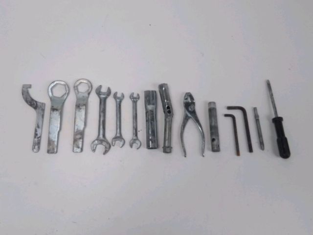 Trousse outil occasion KAWASAKI Z 750 2004