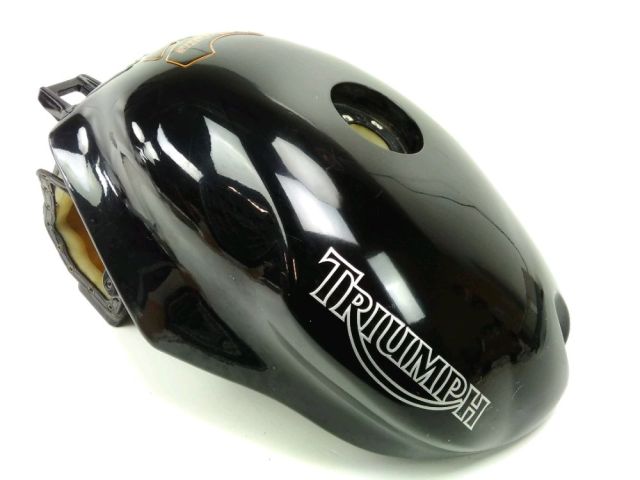 Reservoir occasion TRIUMPH DAYTONA 2005