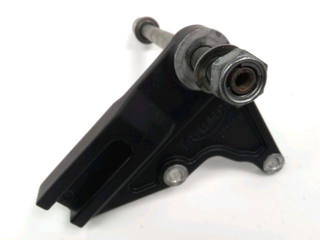 Axe de roue arriere occasion TRIUMPH BONNEVILLE 2011