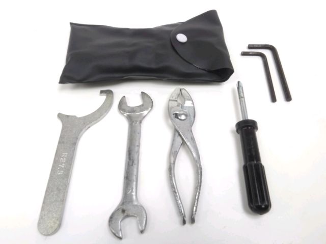 Trousse outil occasion SUZUKI SFV 650 GLADIUS 2013