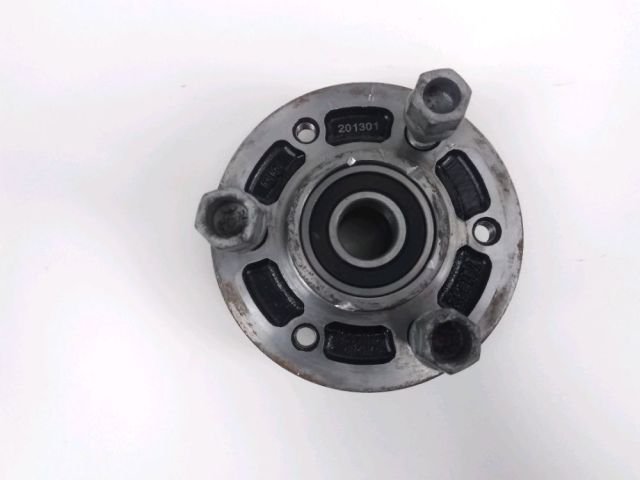 Moyeu de roue avant droit occasion PEUGEOT METROPOLIS 2013