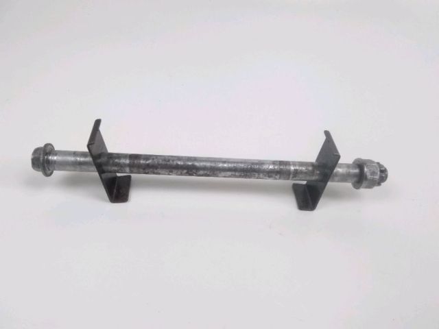 Axe de roue arriere occasion KAWASAKI ZR-7 2001