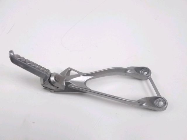 Platine et repose pieds arriere droit occasion KAWASAKI ZX-6R 636 NINJA 2005