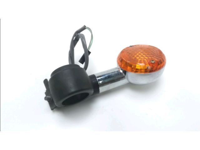 Clignotant avant d occasion SUZUKI VL 125 INTRUDER 2000