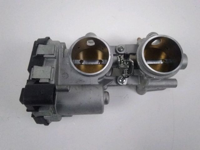 Corps d'injection droit occasion APRILIA RSV4 2020