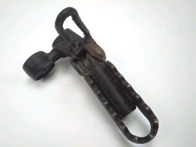 Repose pieds avant droit occasion SUZUKI DR 800 S 1993