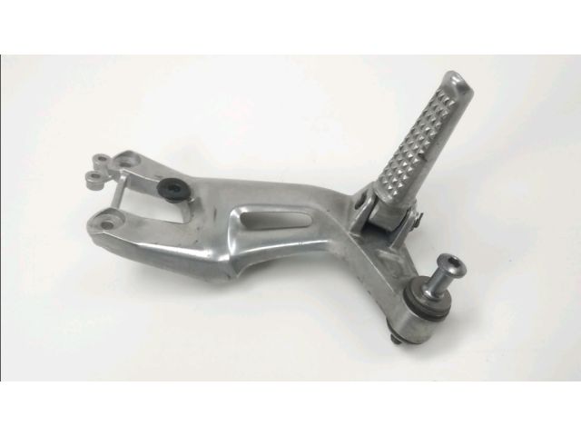 Platine et repose pieds arriere droit occasion HONDA CBR 1100 XX 1998