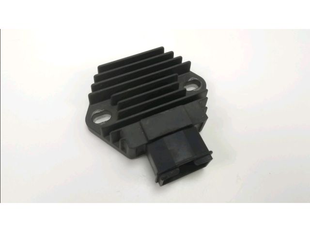 Regulateur de tension occasion HONDA CBR 1100 XX 1998