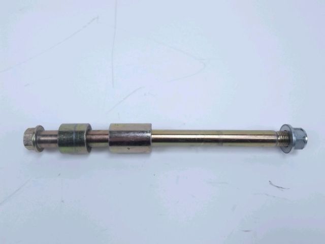 Axe de roue arriere occasion YAMAHA YBR 125 C 2010