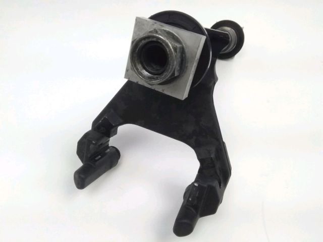 Axe de roue arriere occasion YAMAHA YZF 1000 R1 2002