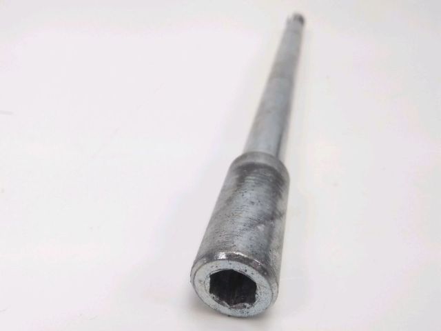 Axe de roue avant occasion APRILIA ATLANTIC 2012