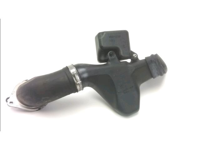 Conduit air droit occasion KAWASAKI GTR 1400 2008