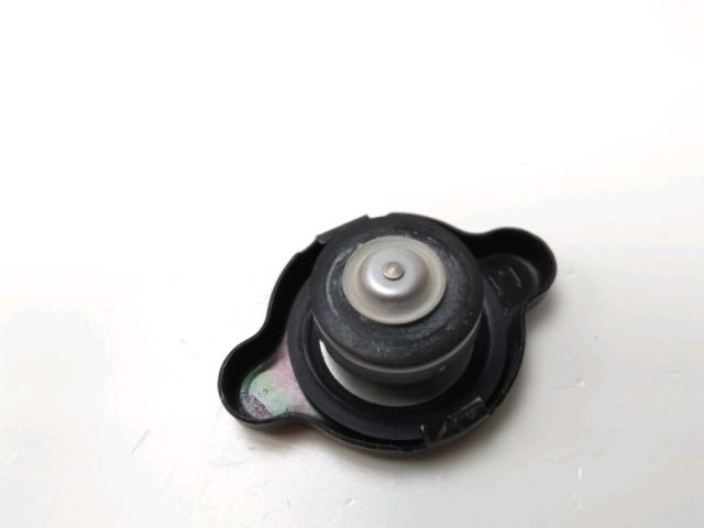 Bouchon de radiateur occasion HONDA VFR 750 F 1995