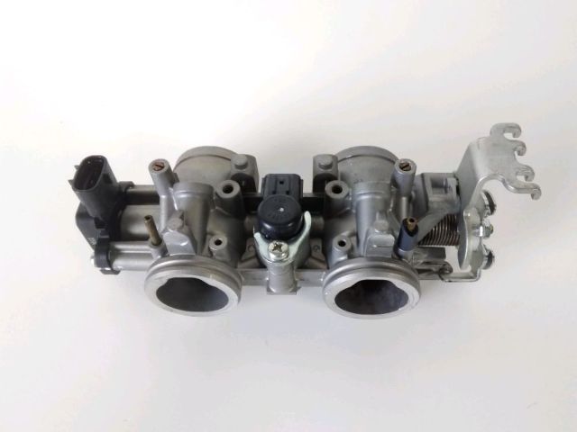 Corps d'injection gauche occasion YAMAHA MT-07 2016