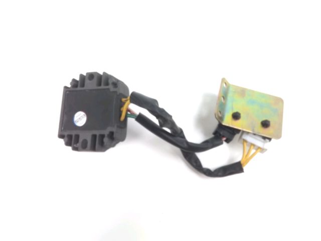 Regulateur de tension occasion PIAGGIO FLY 125 2012