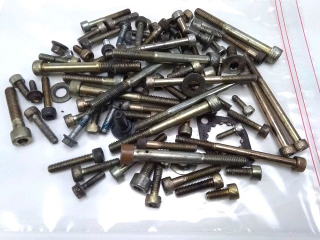 Pack visserie occasion DUCATI MONSTER 620 IE 2004