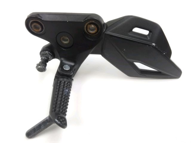 Platine avant gauche occasion SUZUKI GSXS 750 2021