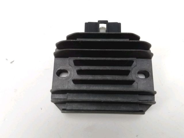 Regulateur de tension occasion PIAGGIO FLY 125 2008