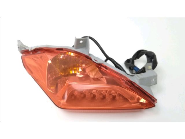 Feu arriere droit occasion YAMAHA YP 125 X-MAX 2018
