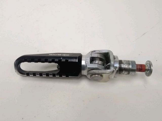 Repose pieds avant gauche occasion KAWASAKI Z 1000 2009