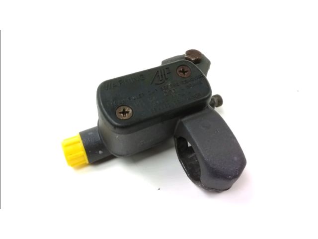 Maitre cylindre frein av complet occasion PEUGEOT XR6 2005