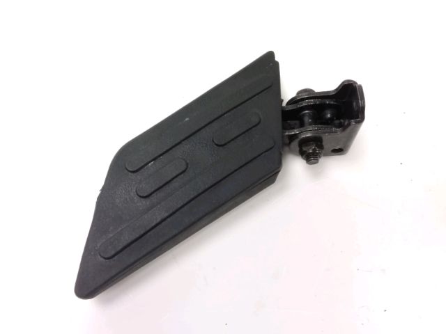 Platine et repose pieds arriere gauche occasion PEUGEOT KISBEE 2018