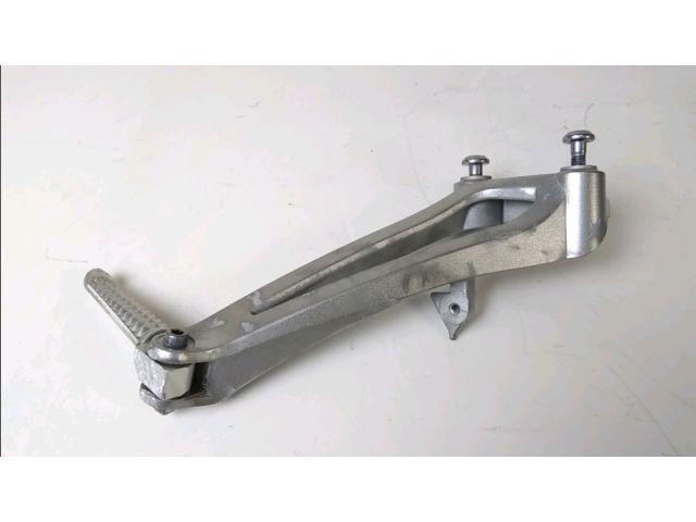 Platine et repose pieds arriere droit occasion YAMAHA YZF 1000 R1 2011