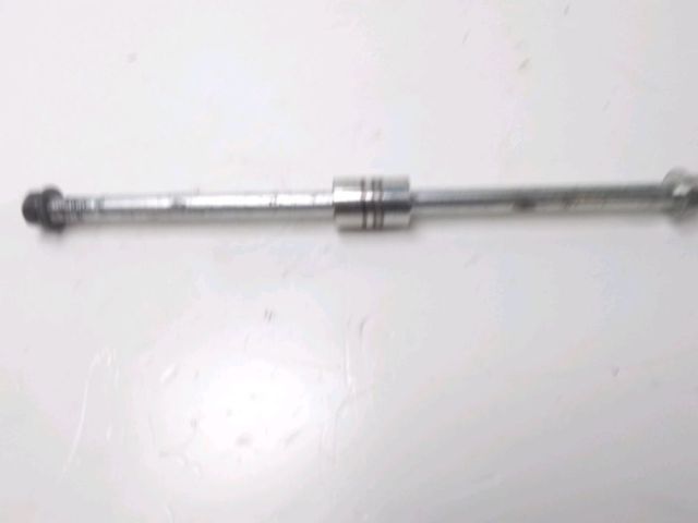 Axe de roue avant occasion YAMAHA YN 50 NEO'S 2019