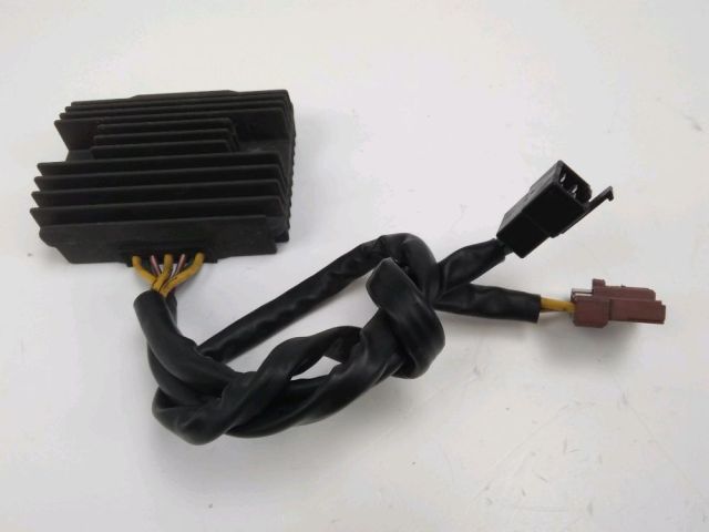 Regulateur de tension occasion GILERA FUOCO 2014