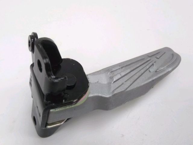 Platine et repose pieds arriere gauche occasion SYM FIDDLE IV 2021