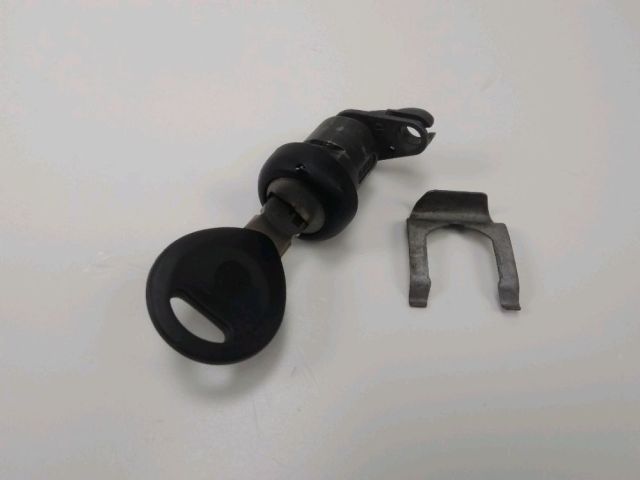 Serrure de selle occasion HONDA SH 125 2001