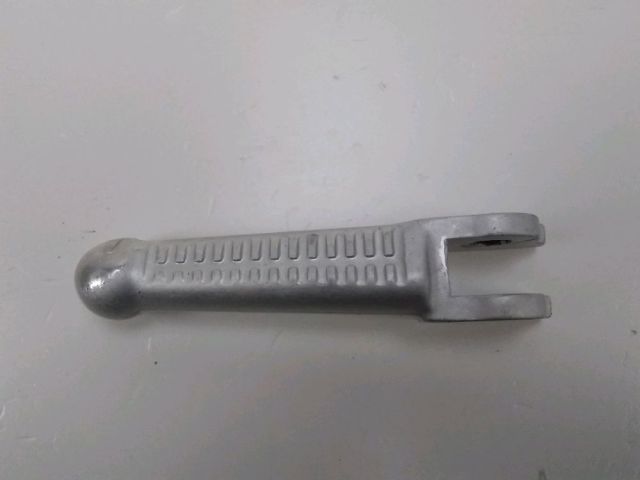 Repose pieds avant gauche occasion RIEJU RS3 2019