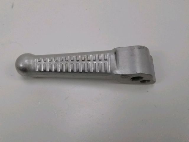 Repose pieds arriere droit occasion RIEJU RS3 2019