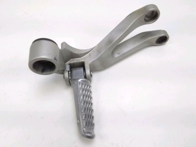Platine et repose pieds arriere droit occasion KAWASAKI ZX-6R 600 NINJA 2002