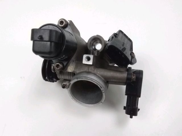 Corps d'injection droit occasion KTM DUKE 125 2015