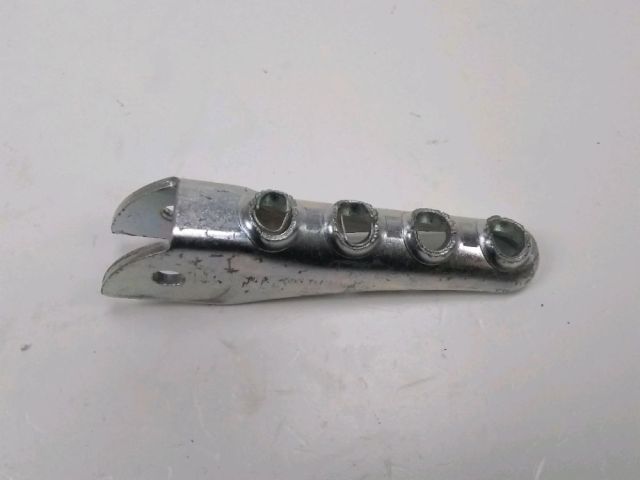 Repose pieds arriere droit occasion RIEJU MRT 2021