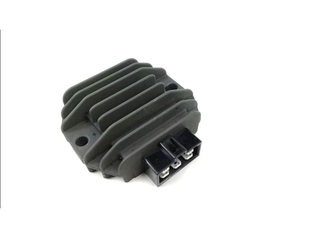 Regulateur de tension occasion MONDIAL HIPSTER 2020