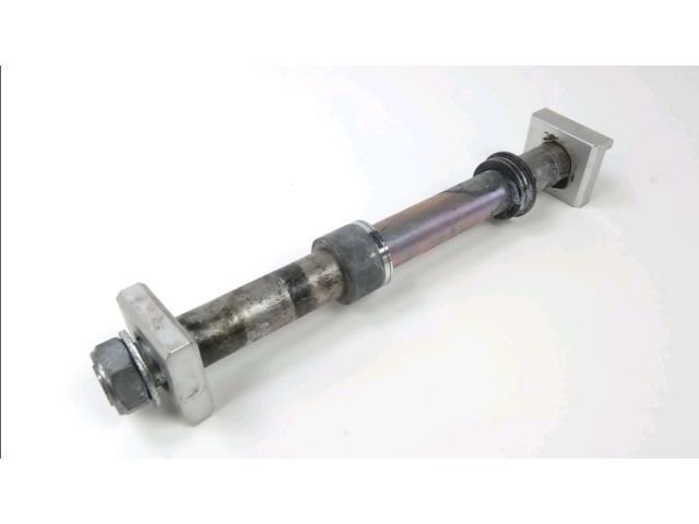 Axe de roue arriere occasion YAMAHA FZ8 800 2010