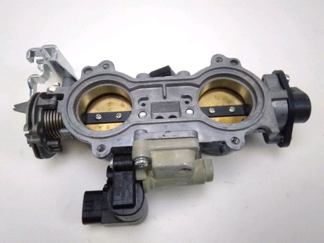 Corps d'injection droit occasion HONDA F6C 1800 2014