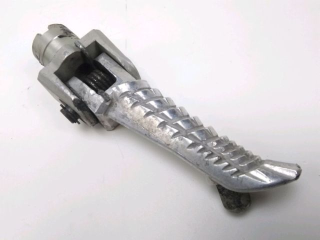 Repose pieds avant droit occasion SUZUKI GSXR 600 2010