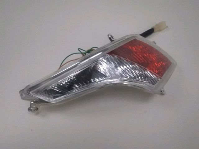 Feu arriere gauche occasion PEUGEOT VIVACITY 2011
